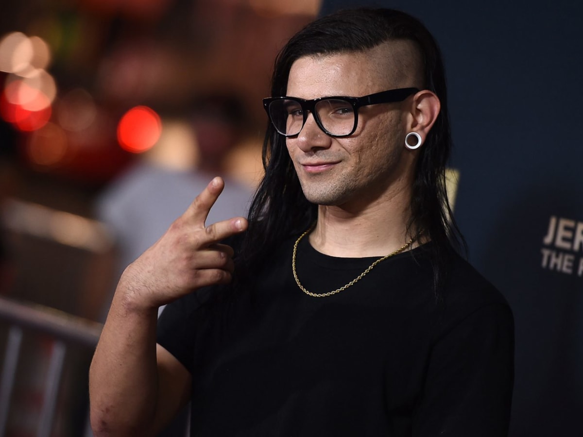Vị vua Dubstep Skrillex bất ngờ trở lại với album 34 track đầy bùng nổ! FCK-U-SKRILLEX-YOU-THINK-UR-ANDY-WARHOL-BUT-UR-NOT!!-edm-hub-2