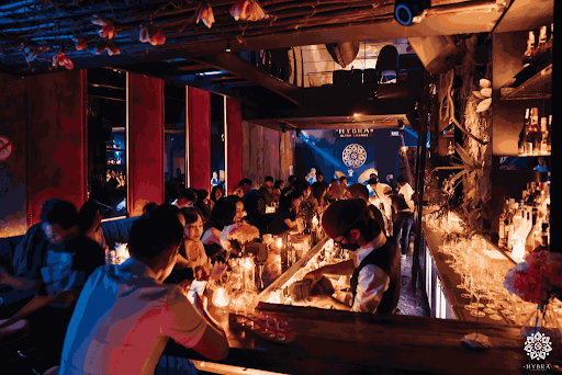 Hybra Ultra Lounge – Ốc Đảo Nhiệt Đới Giữa Lòng Phố Cổ Hà Nội hybra ultra lounge-banner